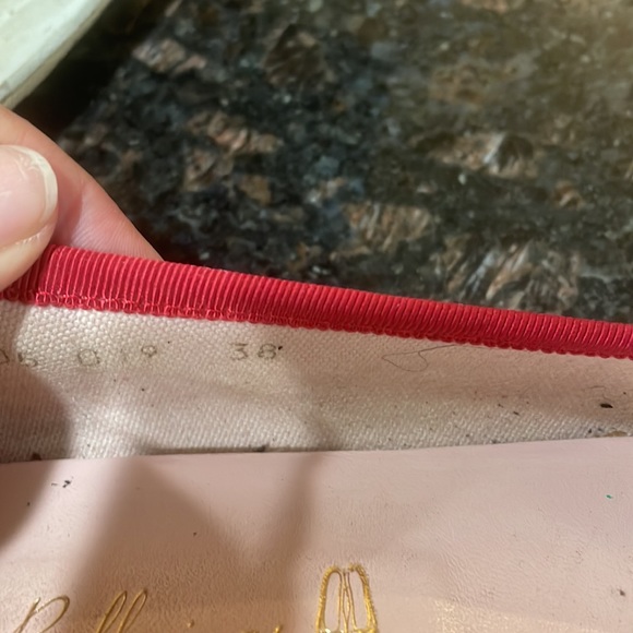 Red flats with metal studs - Picture 5 of 6